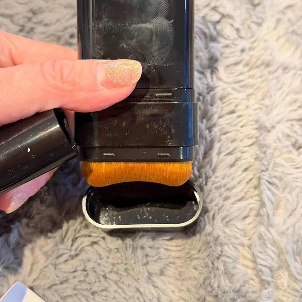 Long-Lasting Concealer Foundation Stick - Black